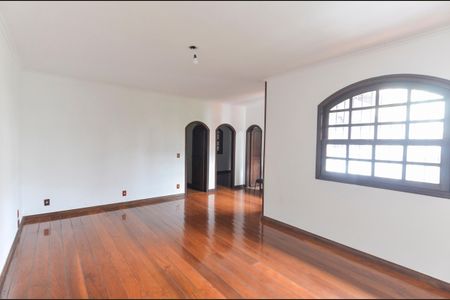 Casa para alugar com 246m², 5 quartos e 4 vagasSala 2