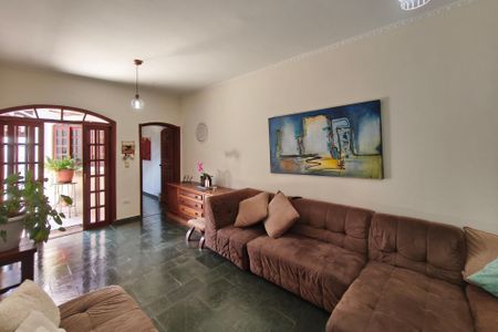 Casa para alugar com 190m², 5 quartos e 4 vagas Casa para alugar com 190m², 5 quartos e 4 vagasSala de Estar