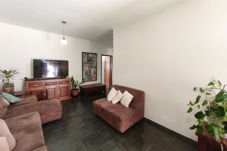 Casa para alugar com 190m², 5 quartos e 4 vagas Casa para alugar com 190m², 5 quartos e 4 vagasSala de Estar