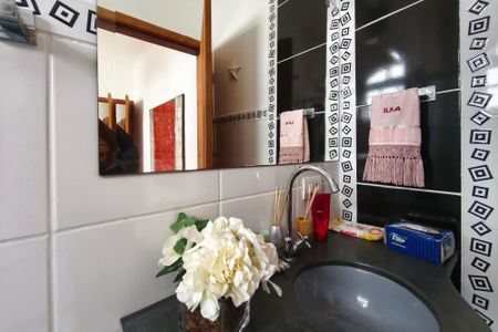 Casa para alugar com 190m², 5 quartos e 4 vagas Casa para alugar com 190m², 5 quartos e 4 vagasBanheiro Suíte 2