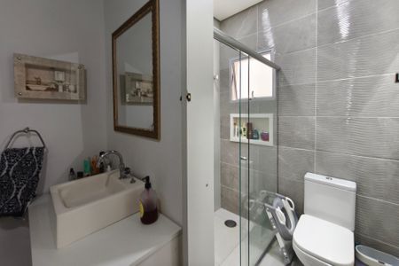 Casa para alugar com 190m², 5 quartos e 4 vagas Casa para alugar com 190m², 5 quartos e 4 vagasBanheiro Social