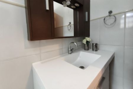 Casa para alugar com 190m², 5 quartos e 4 vagas Casa para alugar com 190m², 5 quartos e 4 vagasCasa 2 - Banheiro