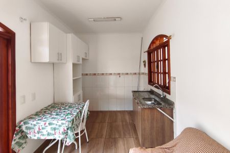 Casa para alugar com 190m², 5 quartos e 4 vagas Casa para alugar com 190m², 5 quartos e 4 vagasCasa 2 - Sala