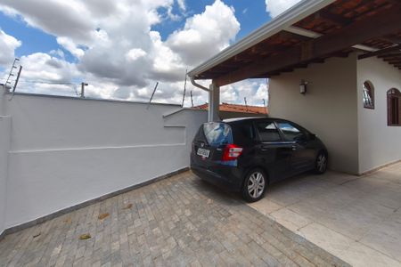 Casa para alugar com 190m², 5 quartos e 4 vagas Casa para alugar com 190m², 5 quartos e 4 vagasQuintal - Garagem