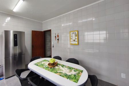 Casa para alugar com 190m², 5 quartos e 4 vagas Casa para alugar com 190m², 5 quartos e 4 vagasCozinha