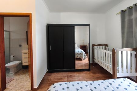 Casa para alugar com 190m², 5 quartos e 4 vagas Casa para alugar com 190m², 5 quartos e 4 vagasCasa 2 - Quarto