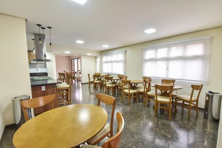 Apartamento à venda com 174m², 4 quartos e 4 vagas Apartamento à venda com 174m², 4 quartos e 4 vagasÁrea comum - Salão de festas