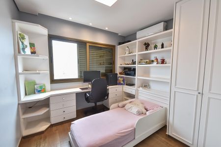 Apartamento à venda com 174m², 4 quartos e 4 vagas Apartamento à venda com 174m², 4 quartos e 4 vagasQuarto 2