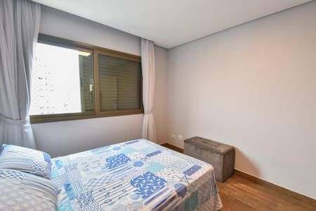 Apartamento à venda com 174m², 4 quartos e 4 vagas Apartamento à venda com 174m², 4 quartos e 4 vagasQuarto 1
