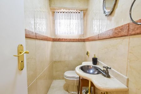 Apartamento à venda com 174m², 4 quartos e 4 vagas Apartamento à venda com 174m², 4 quartos e 4 vagasLavabo