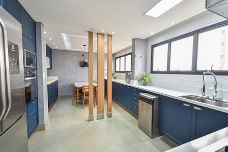 Apartamento à venda com 174m², 4 quartos e 4 vagas Apartamento à venda com 174m², 4 quartos e 4 vagasCozinha