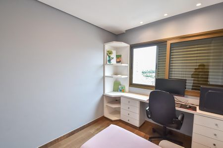 Apartamento à venda com 174m², 4 quartos e 4 vagas Apartamento à venda com 174m², 4 quartos e 4 vagasQuarto 2