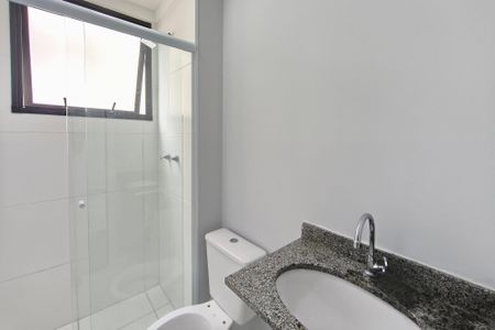 Banheiro de apartamento para alugar com 2 quartos, 43m² em Jardim Ibirapuera, Campinas