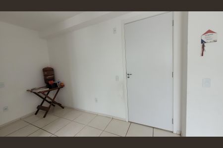 Sala de apartamento para alugar com 2 quartos, 50m² em Guadalupe, Rio de Janeiro
