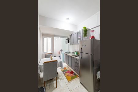 Sala/Cozinha/Área de Serviço  de apartamento à venda com 2 quartos, 42m² em Vila Guilhermina, São Paulo