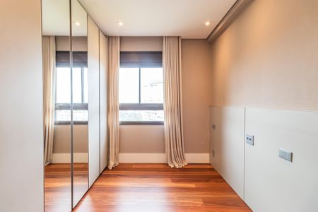 Apartamento para alugar com 285m², 3 quartos e 5 vagas Apartamento para alugar com 285m², 3 quartos e 5 vagasSuíte 2