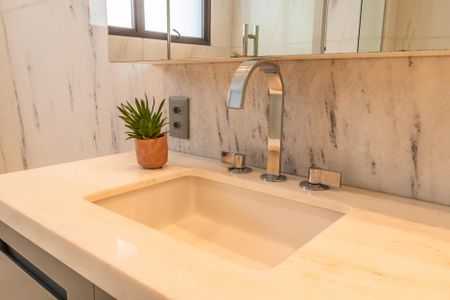 Apartamento para alugar com 285m², 3 quartos e 5 vagas Apartamento para alugar com 285m², 3 quartos e 5 vagasBanheiro da Suíte 3