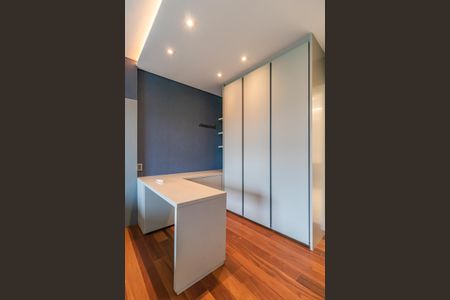 Apartamento para alugar com 285m², 3 quartos e 5 vagas Apartamento para alugar com 285m², 3 quartos e 5 vagasSuíte 3