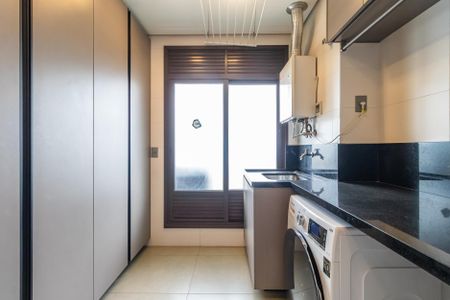 Apartamento para alugar com 285m², 3 quartos e 5 vagas Apartamento para alugar com 285m², 3 quartos e 5 vagasÁrea de Serviço