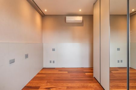 Apartamento para alugar com 285m², 3 quartos e 5 vagas Apartamento para alugar com 285m², 3 quartos e 5 vagasSuíte 2