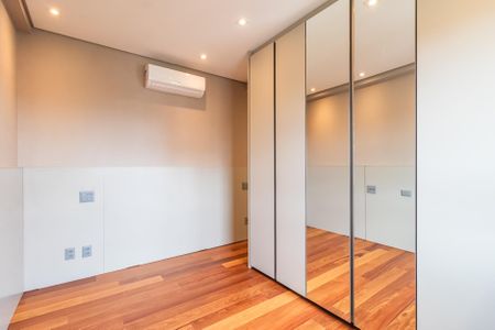 Apartamento para alugar com 285m², 3 quartos e 5 vagas Apartamento para alugar com 285m², 3 quartos e 5 vagasSuíte 2