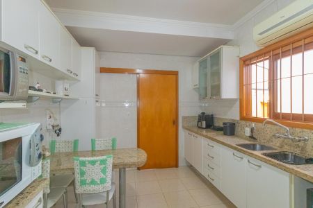 Casa à venda com 200m², 4 quartos e 2 vagas