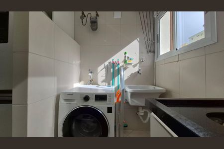 Apartamento à venda com 64m², 2 quartos e 1 vaga Apartamento à venda com 64m², 2 quartos e 1 vagaLavanderia