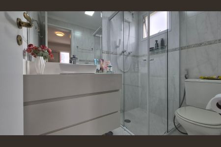 Apartamento à venda com 64m², 2 quartos e 1 vaga Apartamento à venda com 64m², 2 quartos e 1 vagaBanheiro da suíte