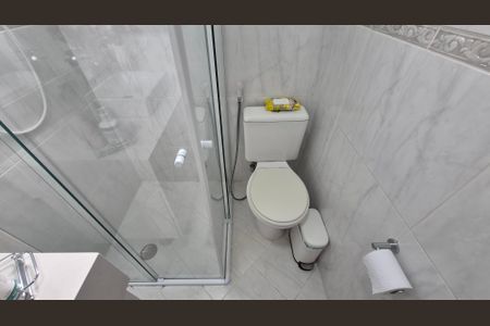 Apartamento à venda com 64m², 2 quartos e 1 vaga Apartamento à venda com 64m², 2 quartos e 1 vagaBanheiro da suíte