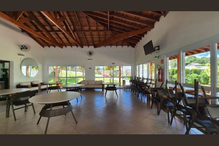 Casa de condomínio para alugar com 140m², 4 quartos e 3 vagas