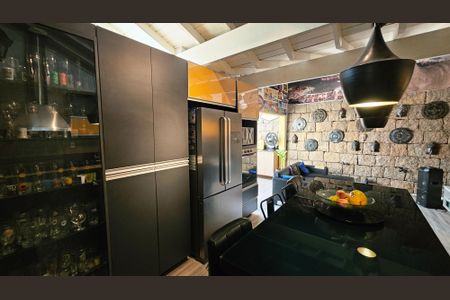 Casa de condomínio para alugar com 140m², 4 quartos e 3 vagas