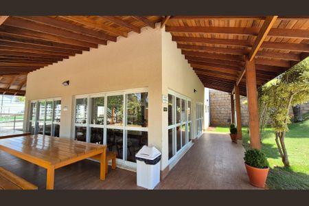 Casa de condomínio para alugar com 140m², 4 quartos e 3 vagas