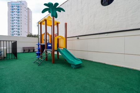 Apartamento à venda com 140m², 3 quartos e 3 vagasÁrea comum - Playground
