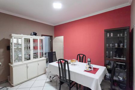 Casa à venda com 320m², 4 quartos e 5 vagasCopa