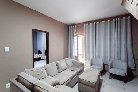 Casa à venda com 320m², 4 quartos e 5 vagasSala 1