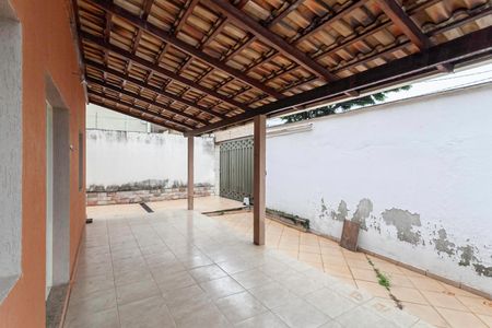 Casa à venda com 320m², 4 quartos e 5 vagasVaranda