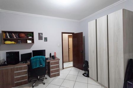 Casa à venda com 320m², 4 quartos e 5 vagasQuarto 2