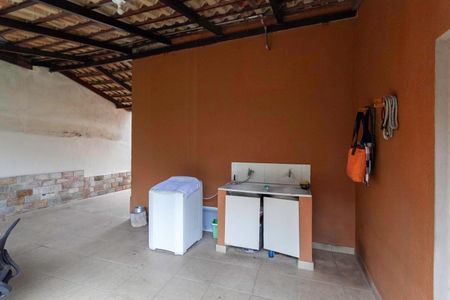 Casa à venda com 320m², 4 quartos e 5 vagasÁrea de serviço