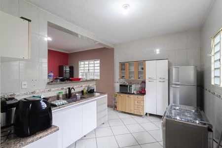 Casa à venda com 320m², 4 quartos e 5 vagasCozinha