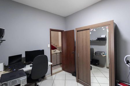 Casa à venda com 320m², 4 quartos e 5 vagasQuarto 1