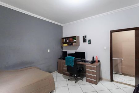 Casa à venda com 320m², 4 quartos e 5 vagasQuarto 2