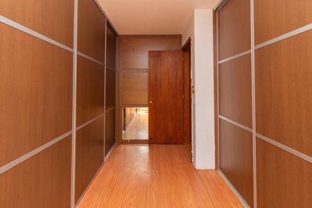 Casa de condomínio à venda com 236m², 3 quartos e 1 vagaQuarto 2