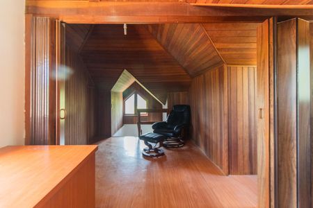 Casa de condomínio à venda com 236m², 3 quartos e 1 vagaEscritório