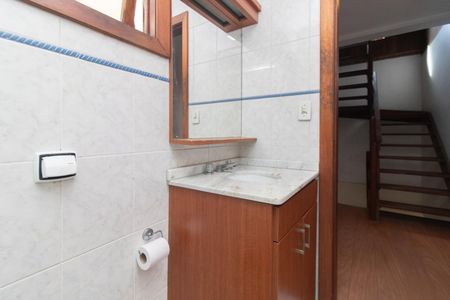 Casa de condomínio à venda com 236m², 3 quartos e 1 vagaBanheiro Social