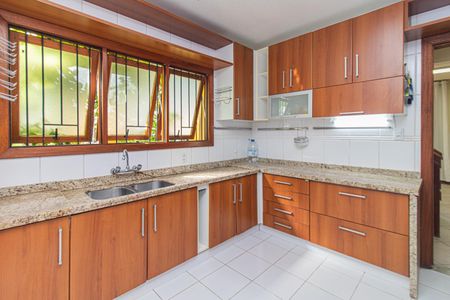 Casa de condomínio à venda com 236m², 3 quartos e 1 vagaCozinha