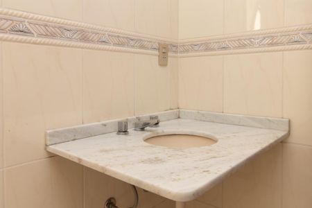 Casa de condomínio à venda com 236m², 3 quartos e 1 vagaBanheiro da Suíte