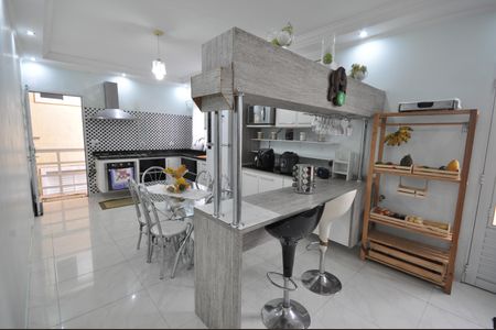 Casa à venda com 150m², 4 quartos e 2 vagasCozinha 1