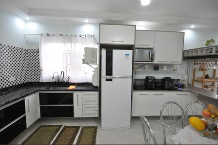 Casa à venda com 150m², 4 quartos e 2 vagasCozinha 1