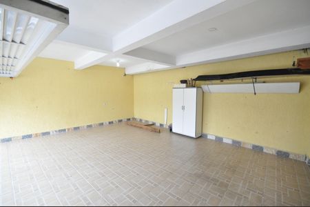 Casa à venda com 150m², 4 quartos e 2 vagasGaragem