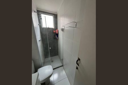 Banheiro de apartamento à venda com 2 quartos, 40m² em Vila Tibiriçá, Santo André